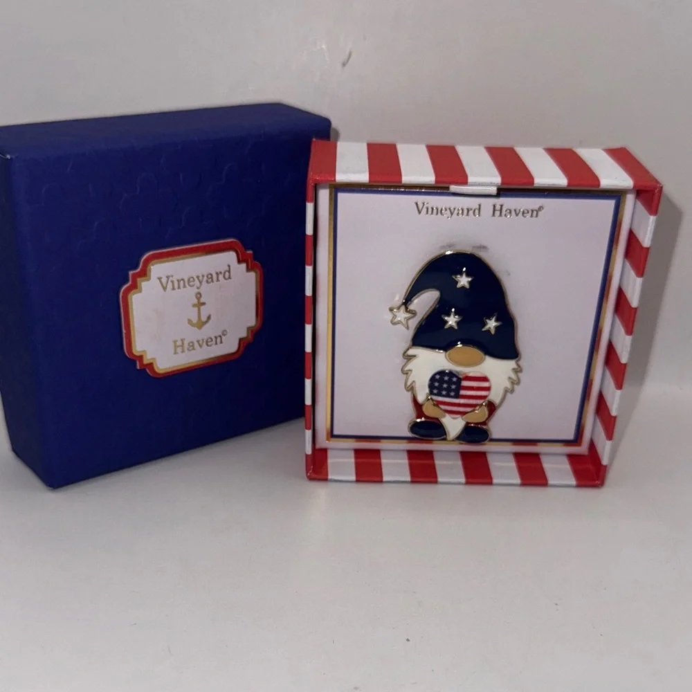 Vineyard Haven Patriotic Gnome Pin